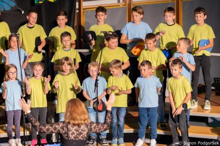 Območna revija otroških in mladinskih pevskih zborov občin Kamnik in Komenda (55)